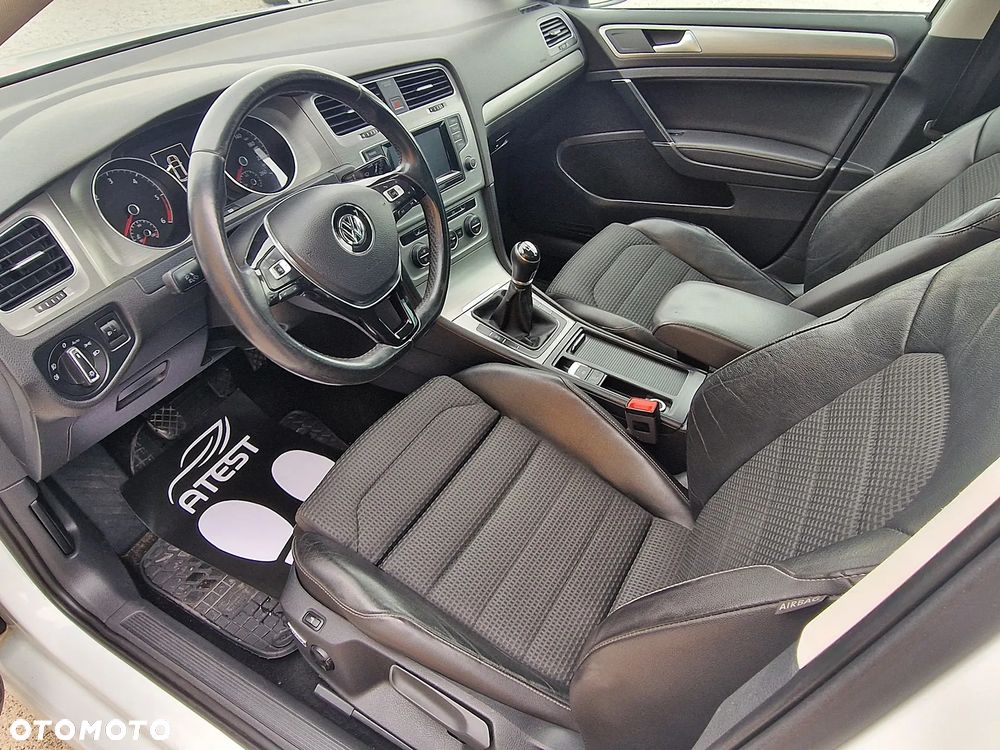 Volkswagen Golf 1.6 TDI BlueMotion Technology Comfortline - 9