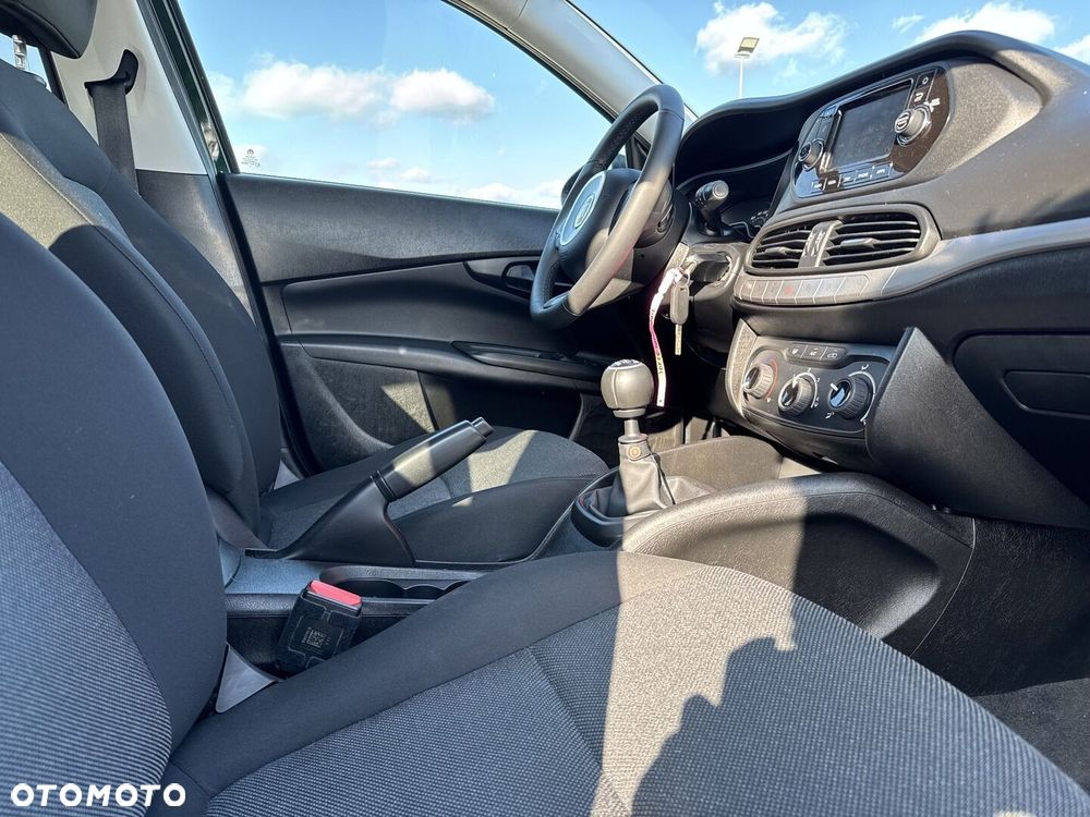 Fiat Tipo 1.4 T-Jet 16v Street - 10