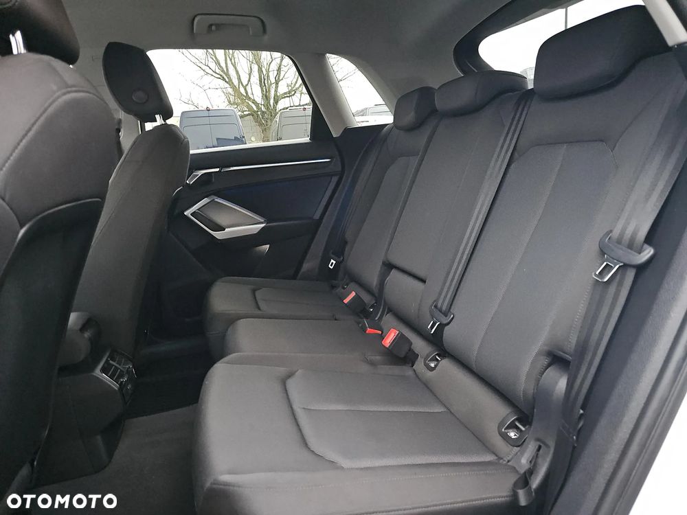 Audi Q3 35 TFSI S-Line - 11