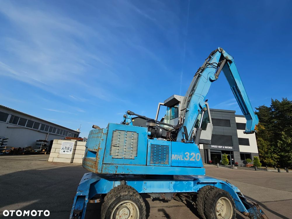 Fuchs MHL 320 - 5