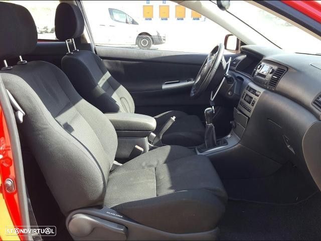 Peças Toyota Corolla 2.0 D-4D 2004 - 6