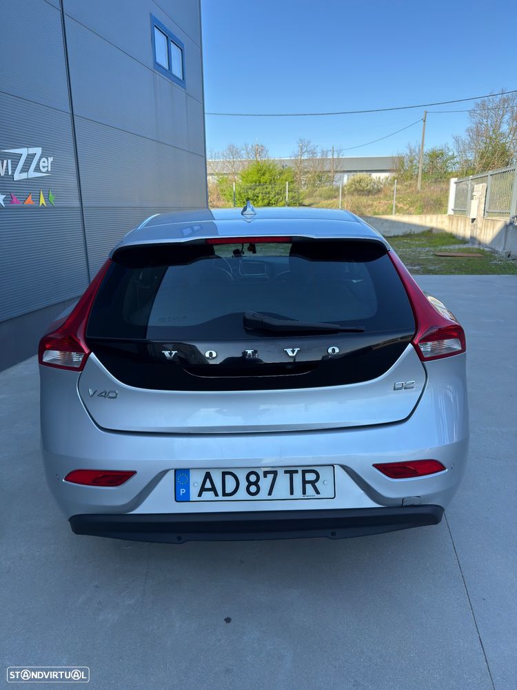 Volvo V40 D2 Kinetic - 6
