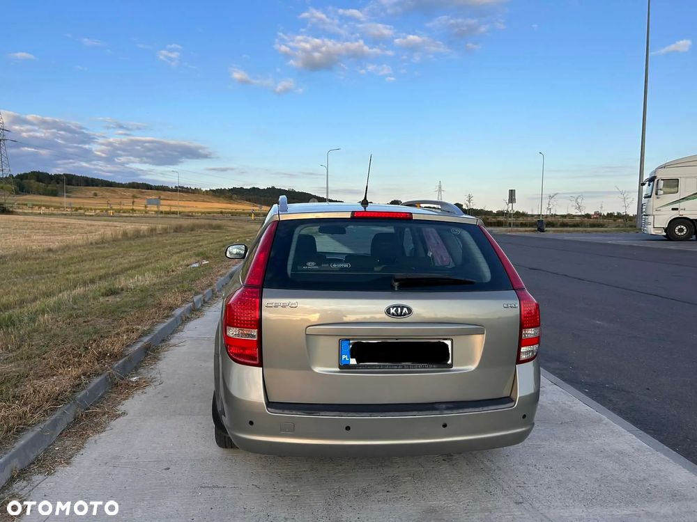 Kia Ceed 1.6 Crdi Comfort - 3