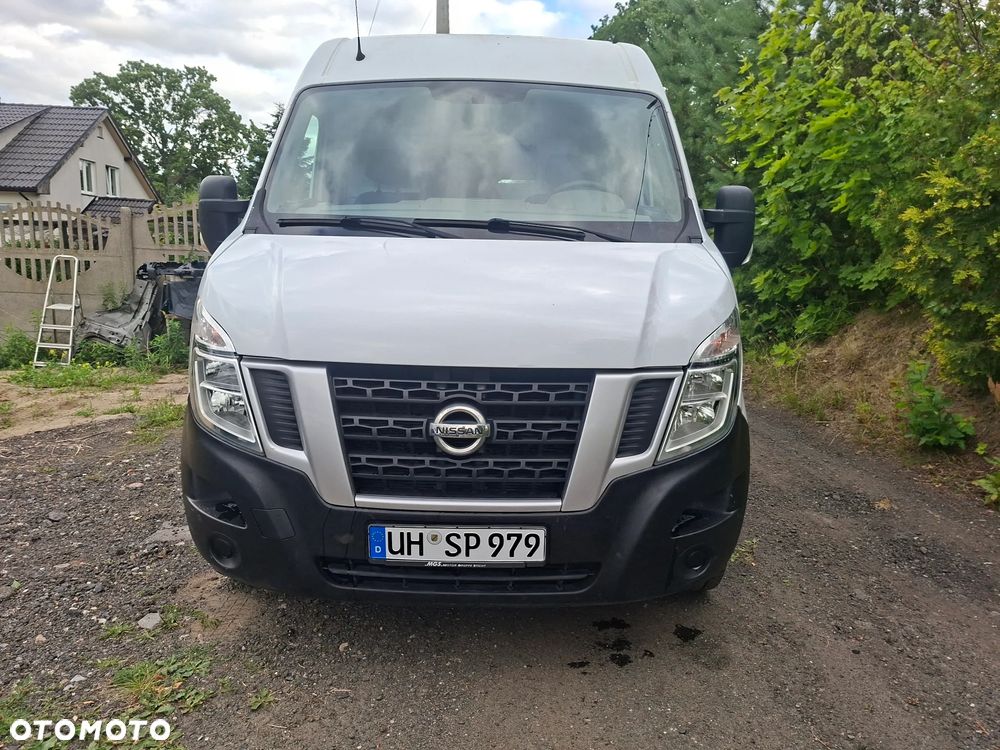 Nissan NV400 - 12