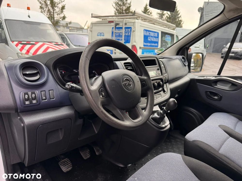Opel VIVARO BRYGADÓWKA 6 MIEJSC KLIMATYZACJA - 36