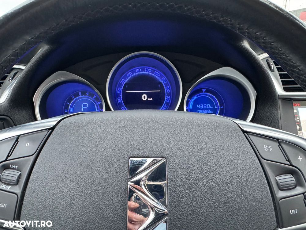 Citroën DS4 ver-blue-dci-115-edc-intens - 10