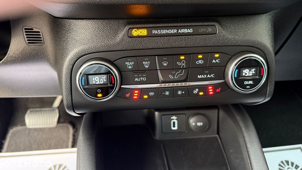 Ford Focus - 31