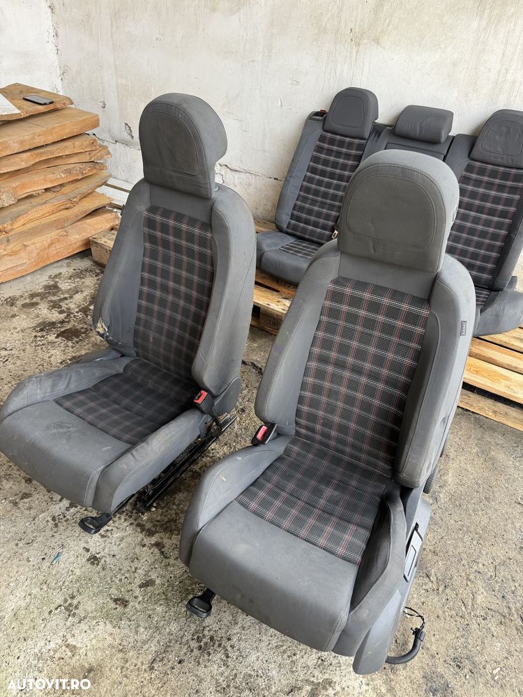 Interior volkswagen golf gti - 1