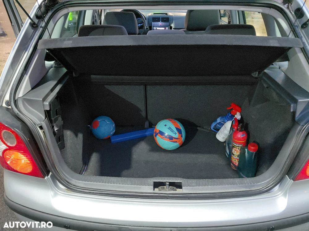 Volkswagen Polo - 11