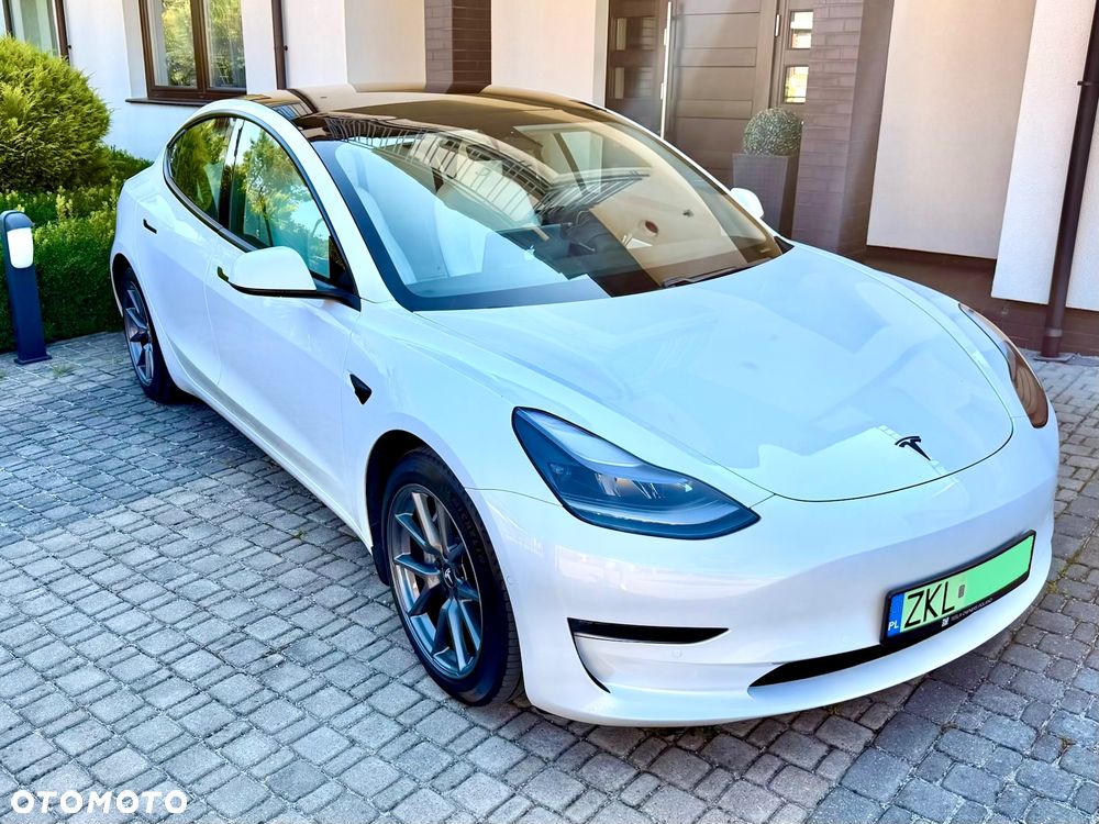Tesla Model 3 Long Range AWD - 1