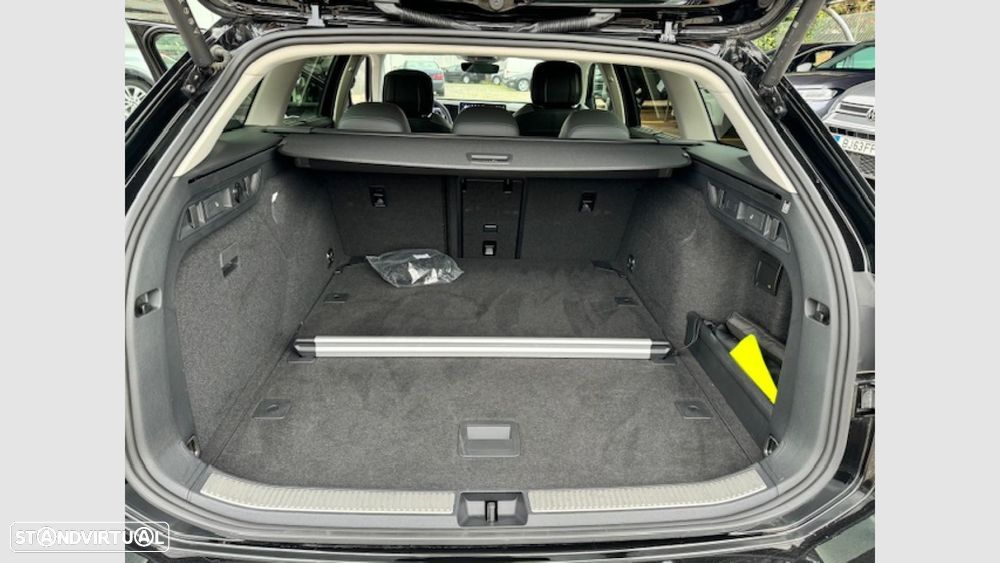 VW Passat Variant 2.0 TDi Business DSG - 14