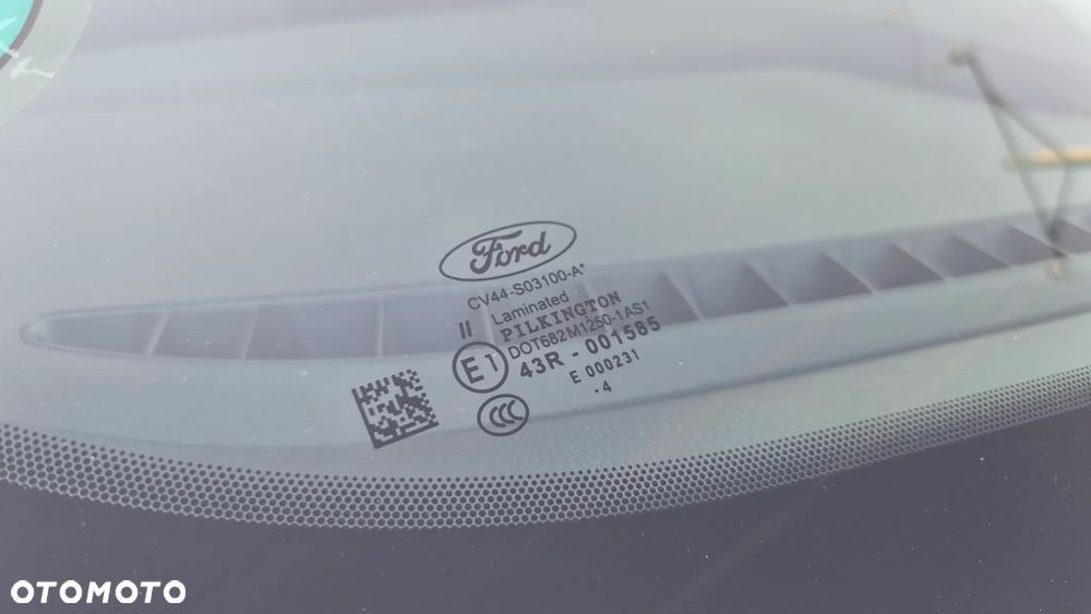 Ford Kuga 1.6 EcoBoost 2x4 Titanium - 33