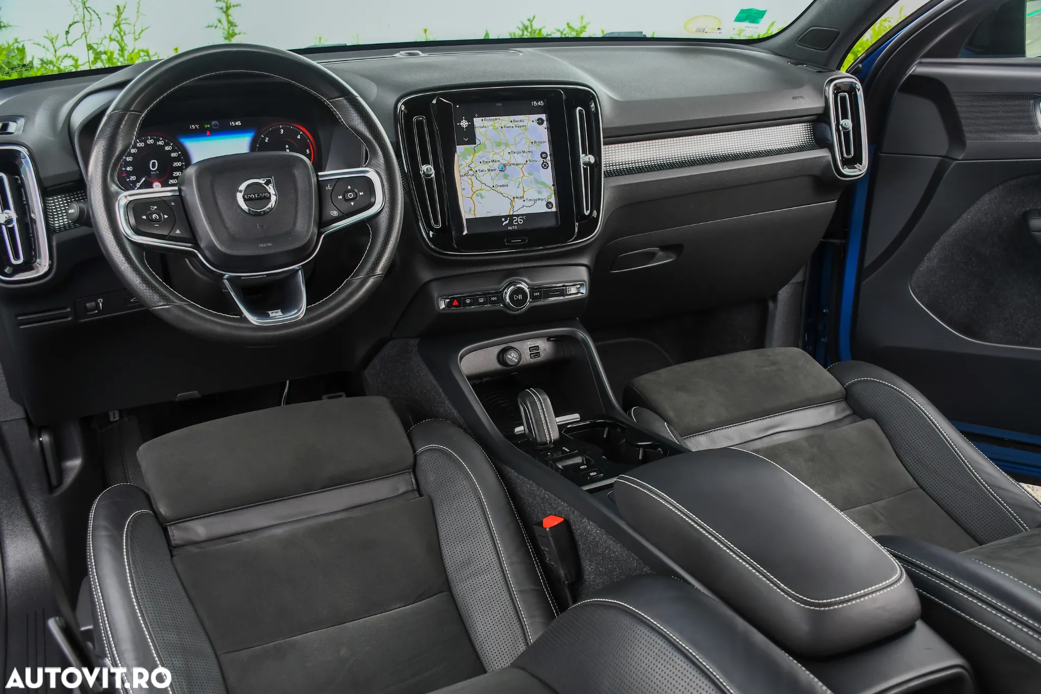 Volvo XC 40 D4 AWD Geartronic R-Design - 28