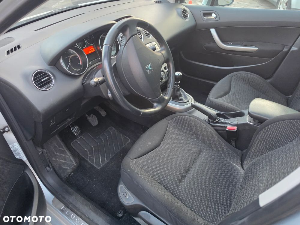 Peugeot 308 2011 photo 5
