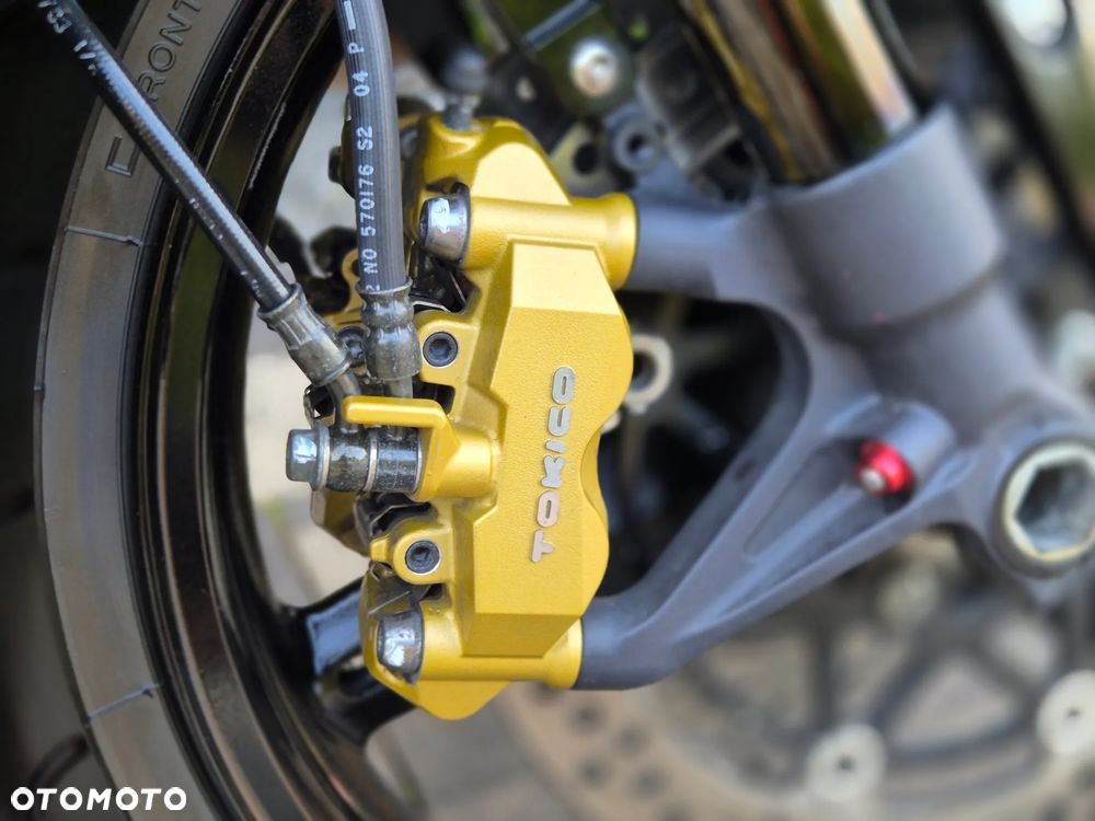 Suzuki GSX-R - 22