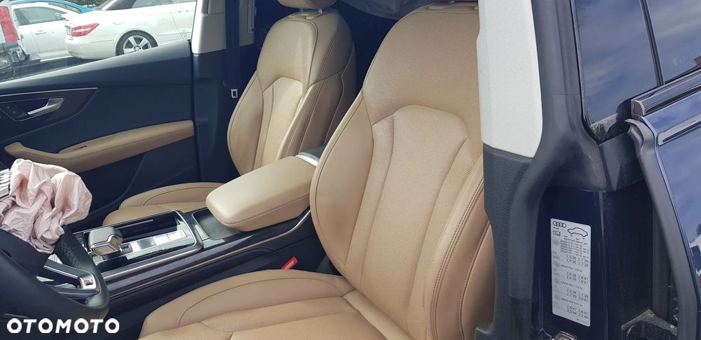 Audi Q8 SUV TFSI quattro 250 kW tiptronic S line business - 31