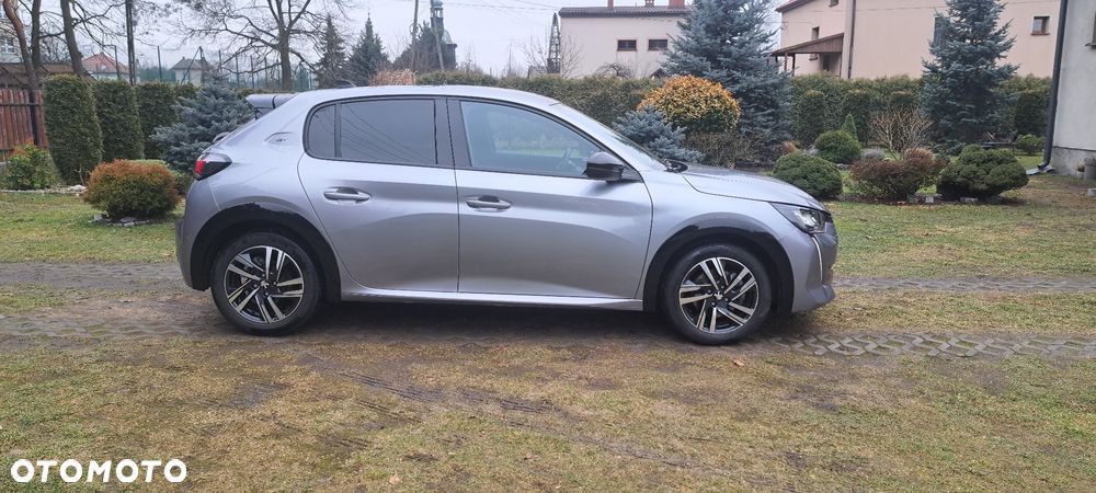 Peugeot 208 - 3