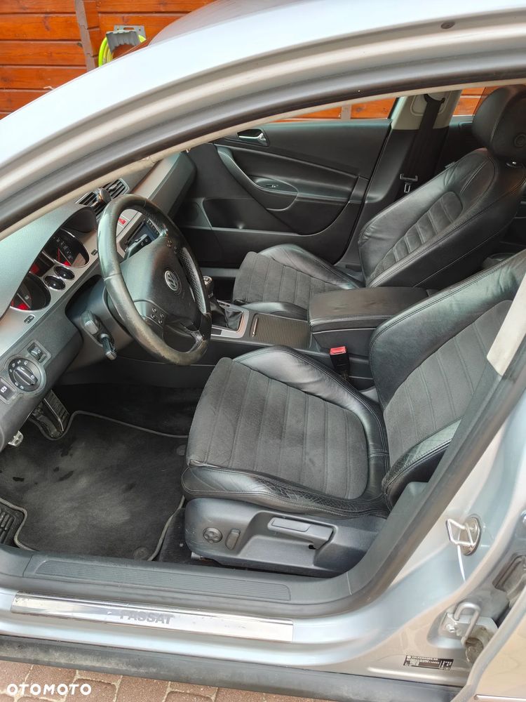 Volkswagen Passat 2.0 TDI DPF Highline - 7