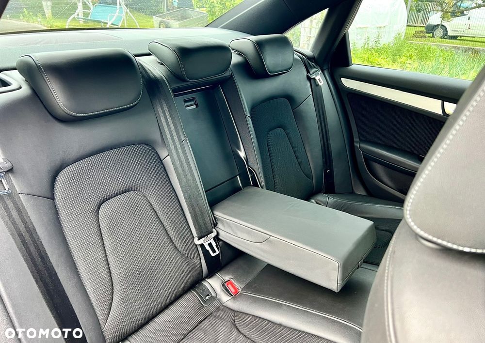Audi A4 Limousine - 33