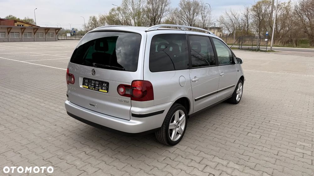 Volkswagen Sharan 2.0 TDI Highline - 6