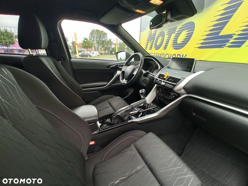 Mitsubishi Eclipse Cross - 12