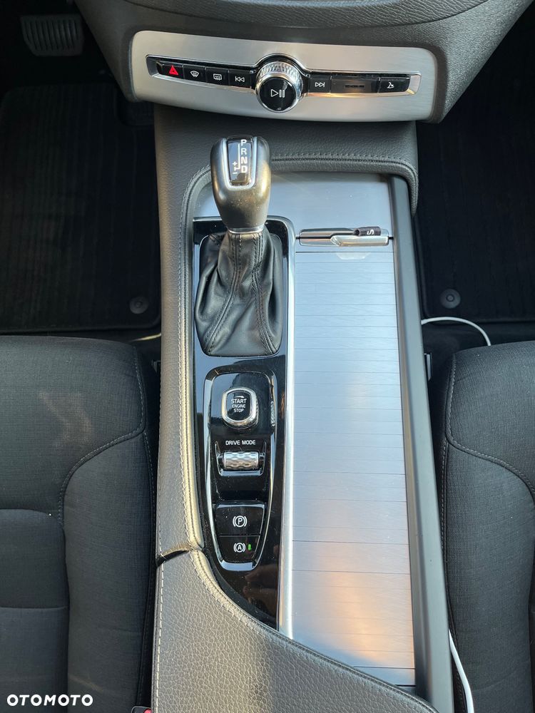 Volvo XC 90 - 16