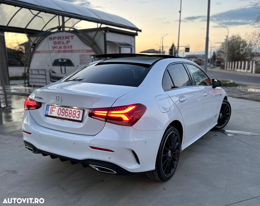 Mercedes-Benz A 250 e Sedan 8G-DCT AMG Line - 11