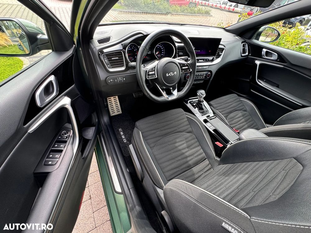 Kia Ceed 1.5 T-GDI 7DCT MHEV GT Line - 22