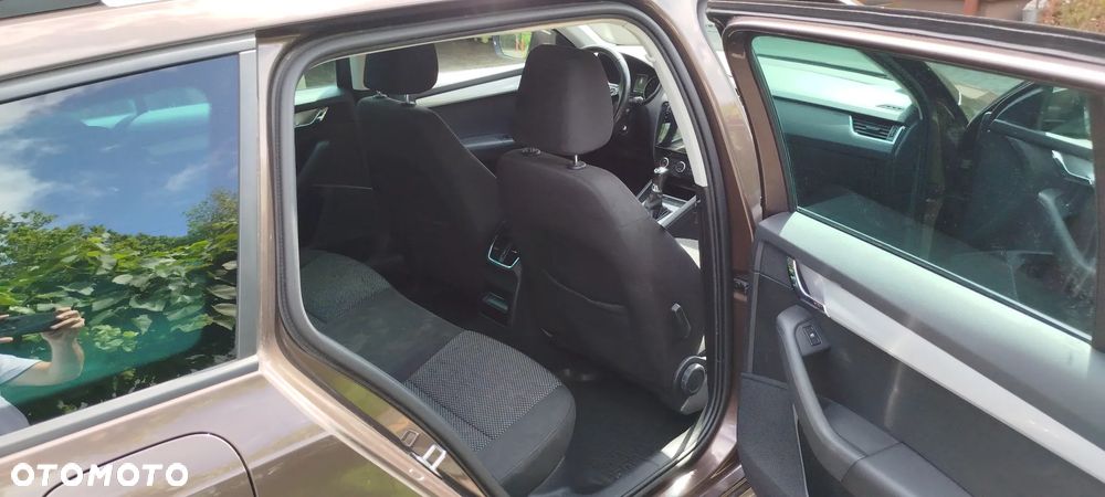 Skoda Octavia 1.2 TSI Ambition DSG - 18