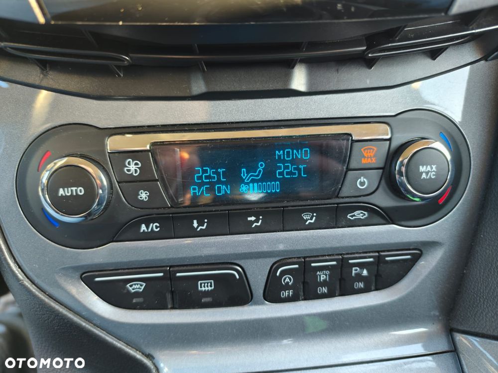 Ford Focus 1.6 EcoBoost Titanium - 9