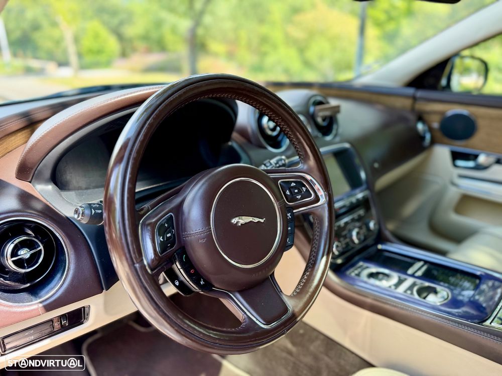 Jaguar XJ 3.0 V6 Versão Longa Autobiography - 29
