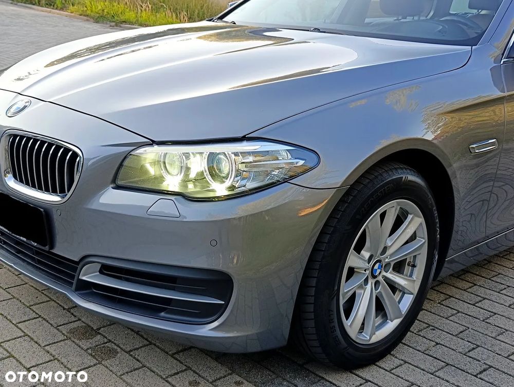 BMW Seria 5 525d Touring Sport-Aut Luxury Line - 38