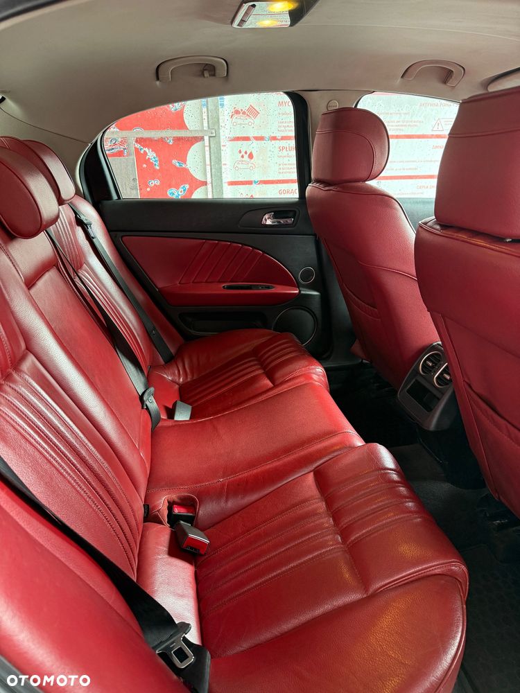 Alfa Romeo 159 1.9 JTDM 8V DPF Distinctive - 14