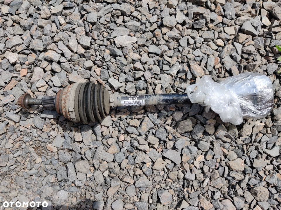 Półoś Lewa 1.2 TSI Skoda Octavia 3 VW Golf Caddy Touran Audi A3 Seat Leon - 1