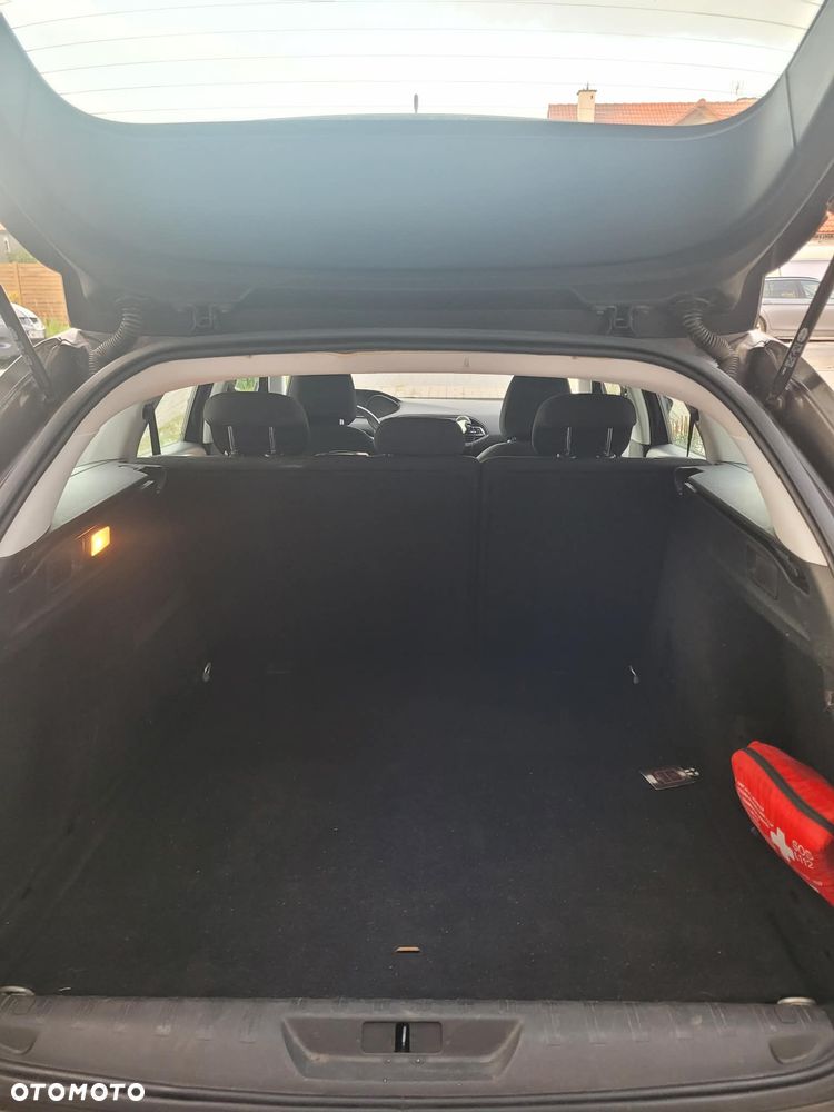 Peugeot 308 1.6 e-HDi Allure S&S - 10
