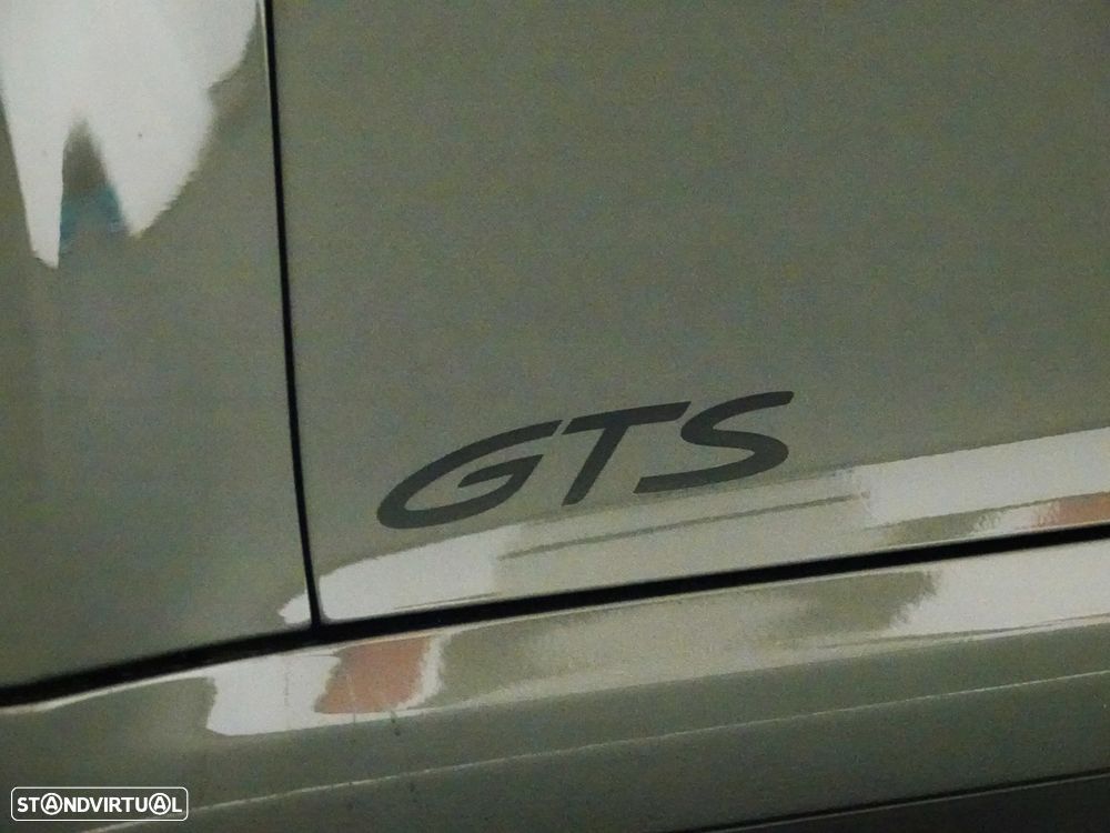 Porsche 911 (992) - 15