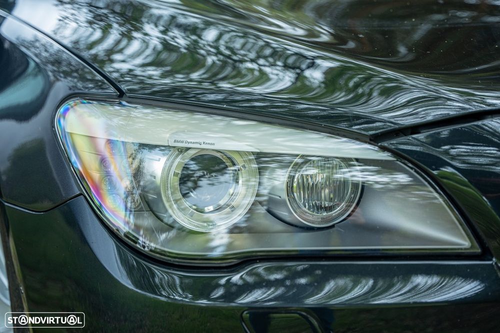 BMW 740 d Pack M - 24