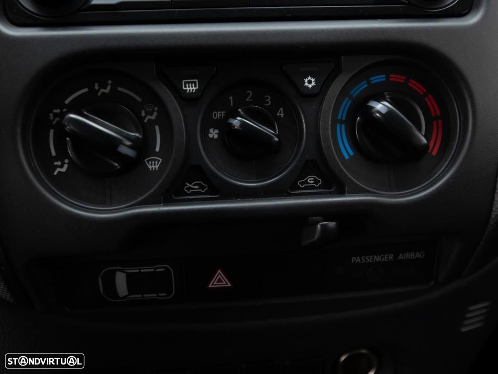 Mitsubishi L200 2.4 DI-D Club 4WD c/iva - 15