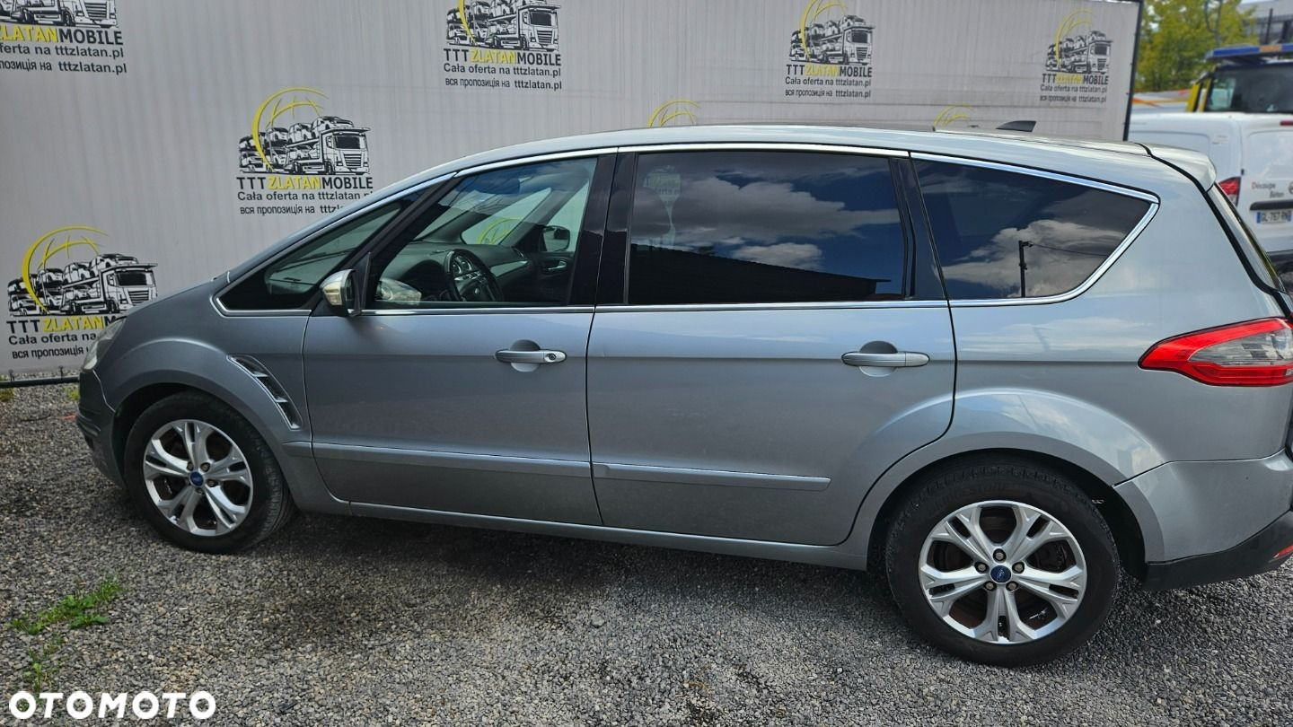 Ford S-Max - 32