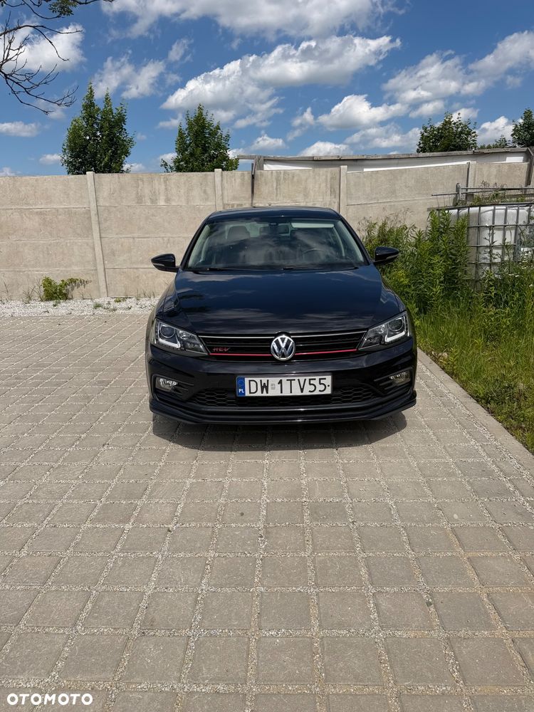 Volkswagen Jetta Hybrid - 1