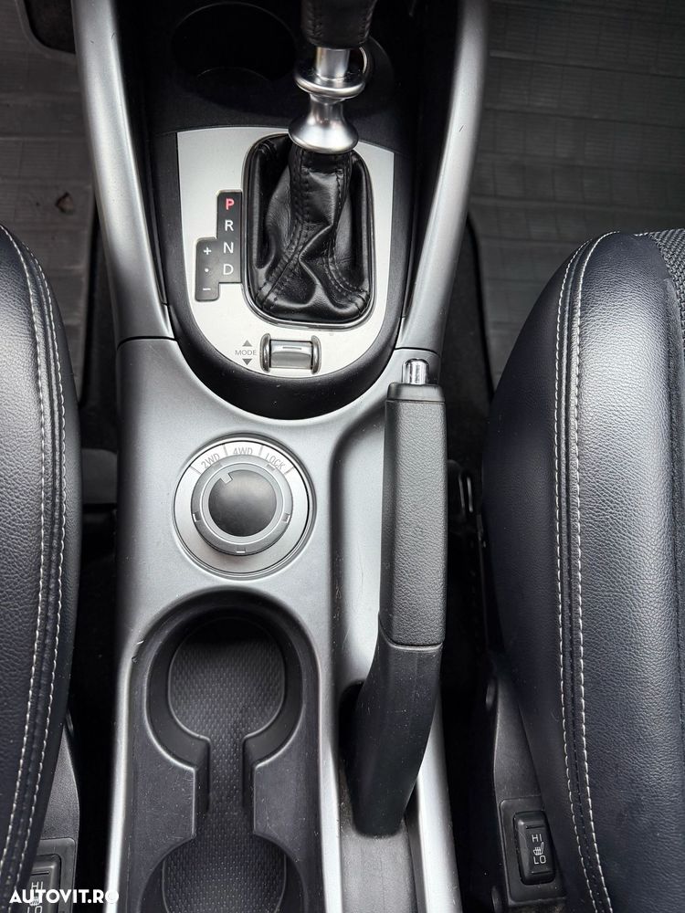 Mitsubishi Outlander - 21