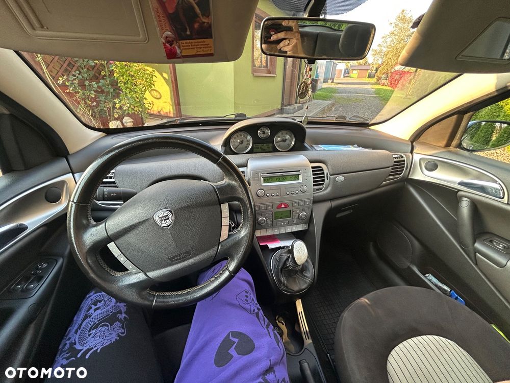 Lancia Ypsilon 1.4 16V Elegante BiColore - 8