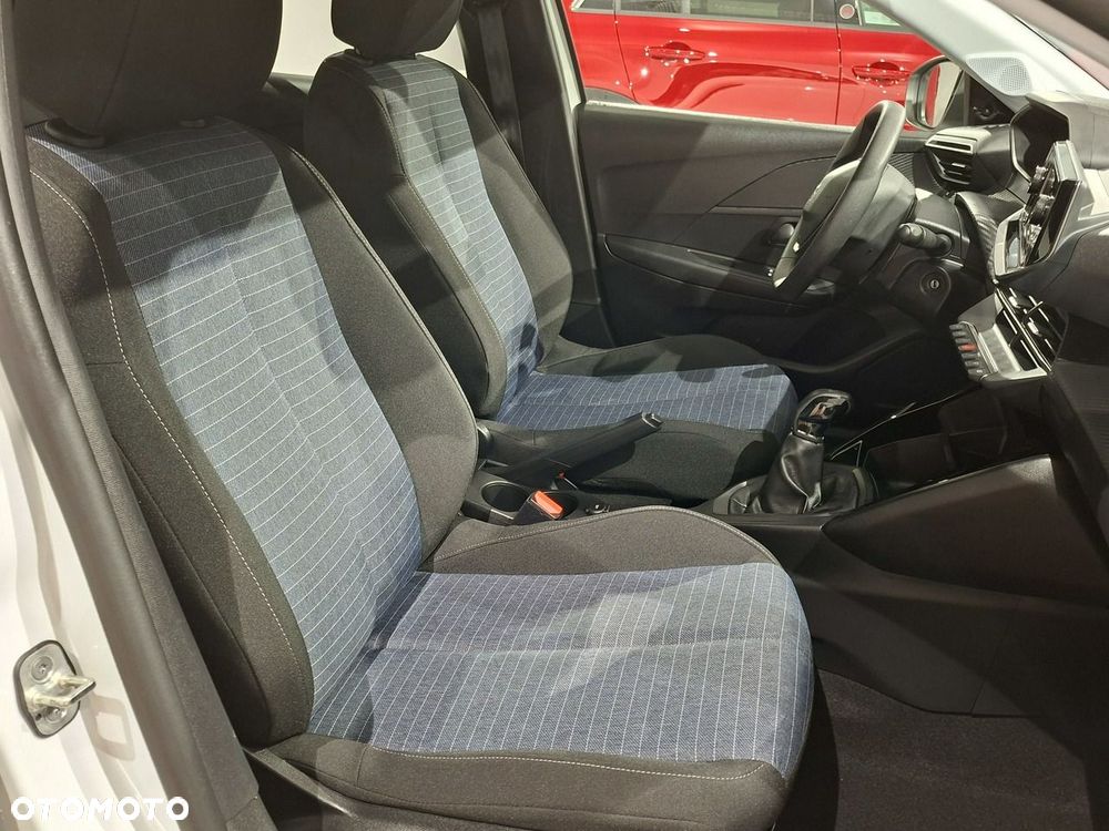 Peugeot 208 - 12
