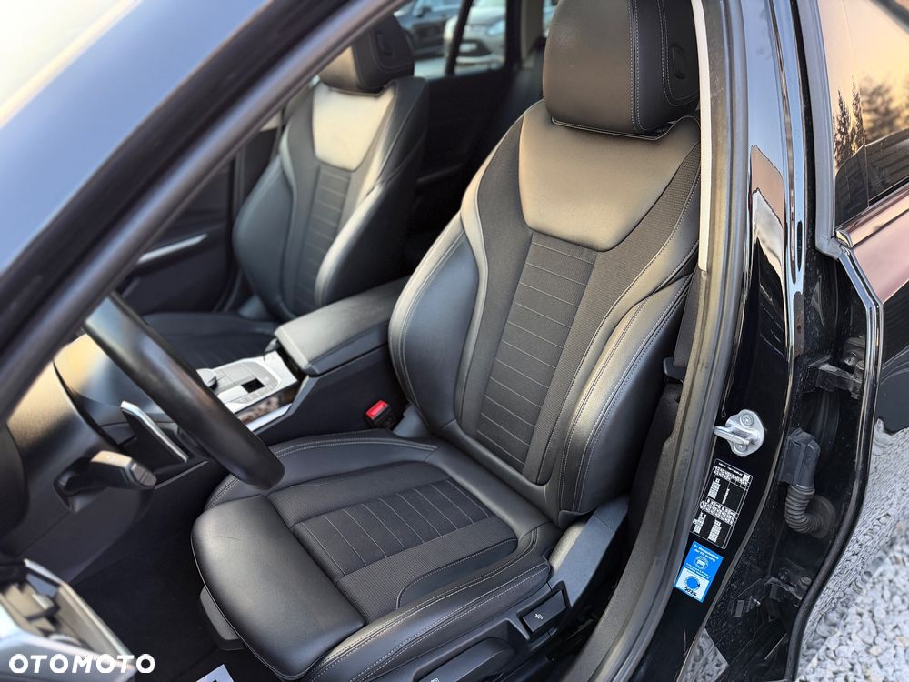 BMW Seria 3 320d M Sport - 12