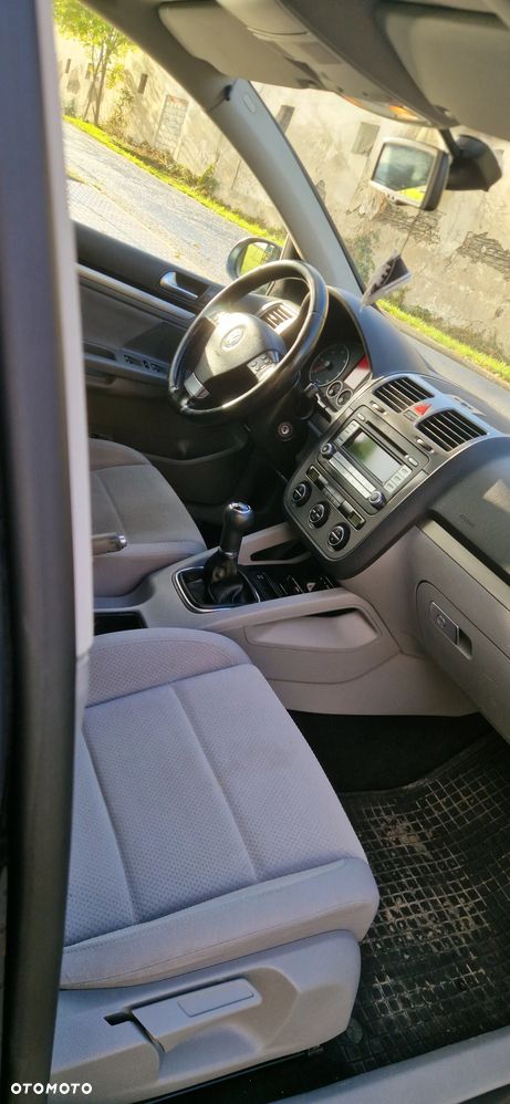 Volkswagen Golf - 8