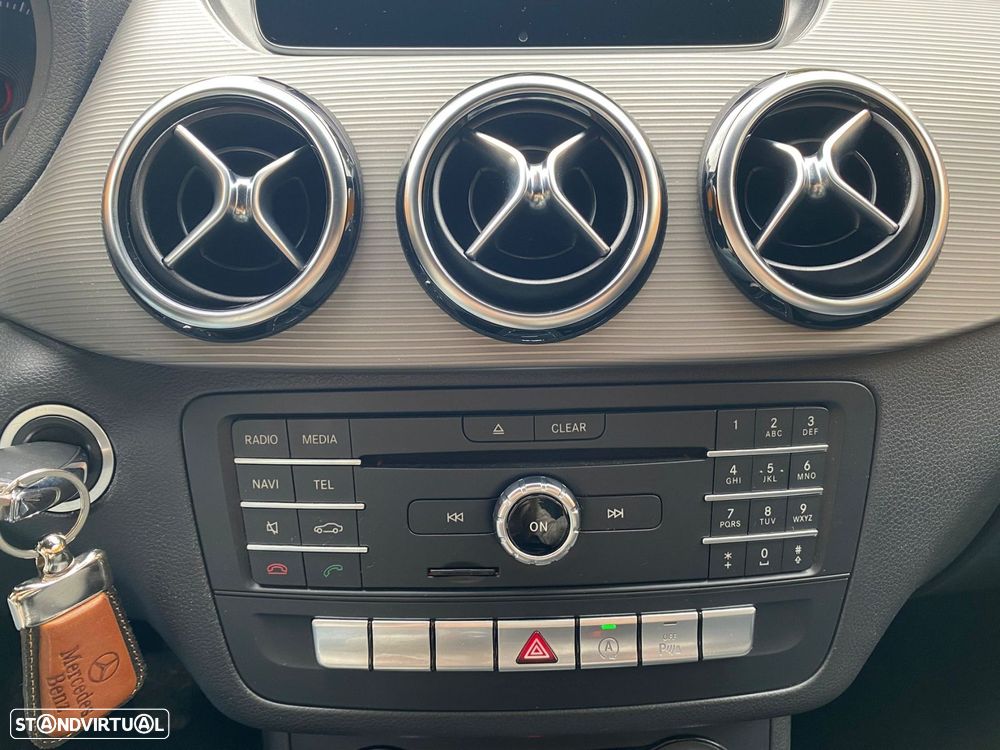Mercedes-Benz B 180 d Style - 27