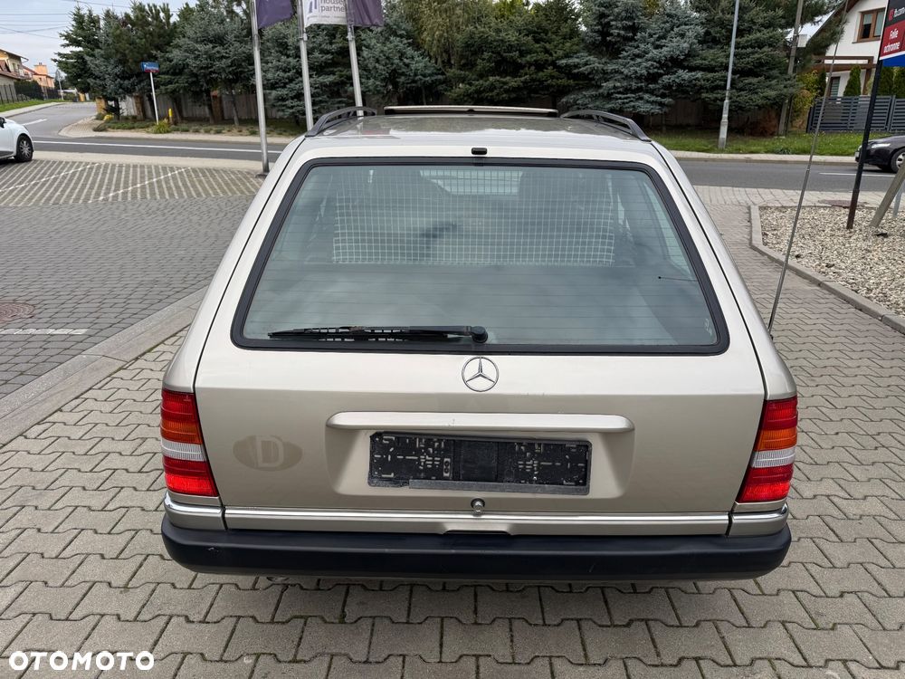 Mercedes-Benz W124 (1984-1993) - 12