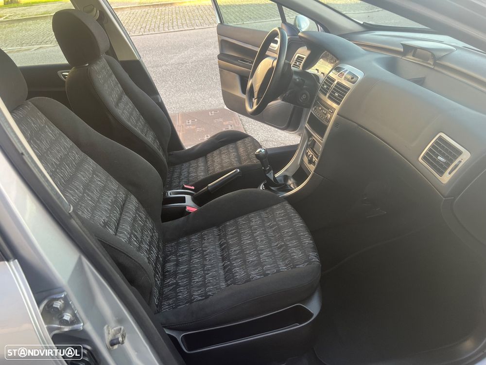 Peugeot 307 1.4 HDi Premium - 5