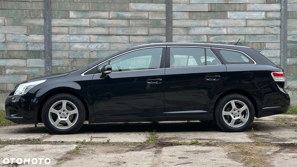 Toyota Avensis 1.8 Sol - 13