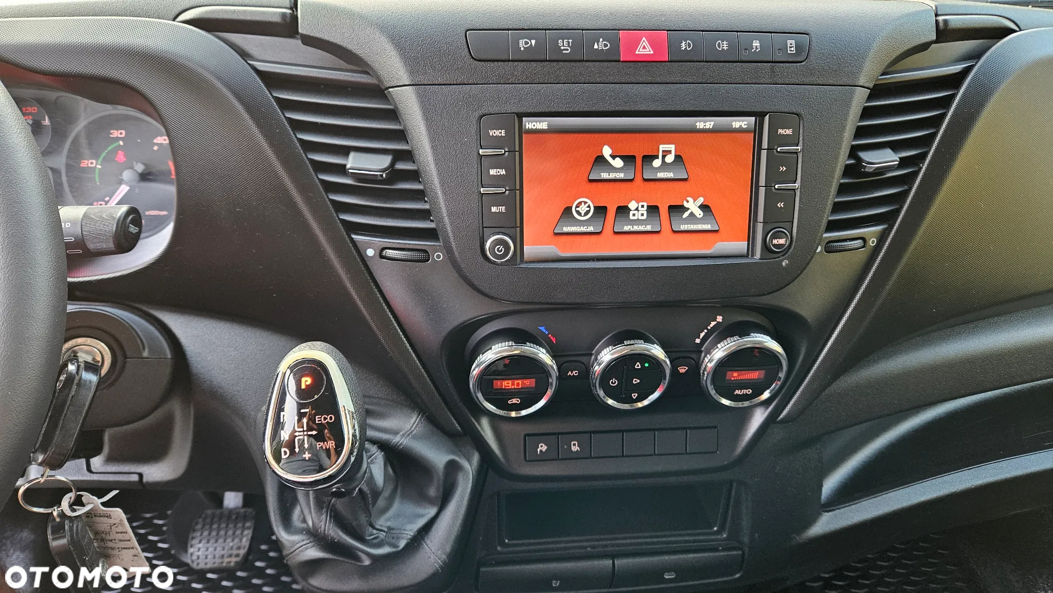 Iveco Daily 35S17 3,0D HI-MATIC - 22